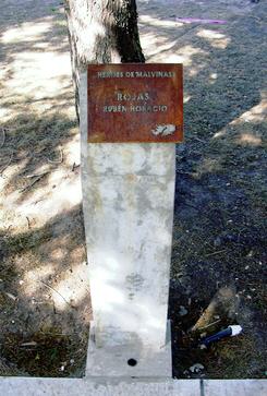 Placa del sendero 11 del sector Soledad, en honor a Rubén Horacio Rojas - Fuente: Daniel G. Gionco