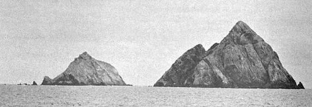 Foto de los islotes Clerke - Fuente: Robert K. Headland