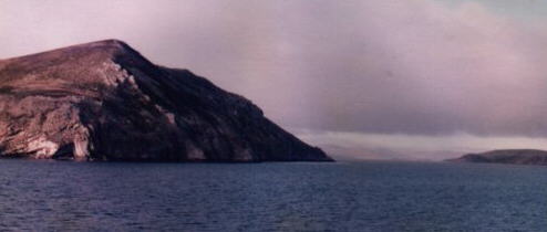 Foto del estrecho de San Carlos mirando hacia el promontorio Güemes y el brazo San Carlos - Fuente: Jess James