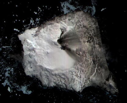 Foto satelital de la isla Jorge (Sandwich del Sur) - Fuente: NASA